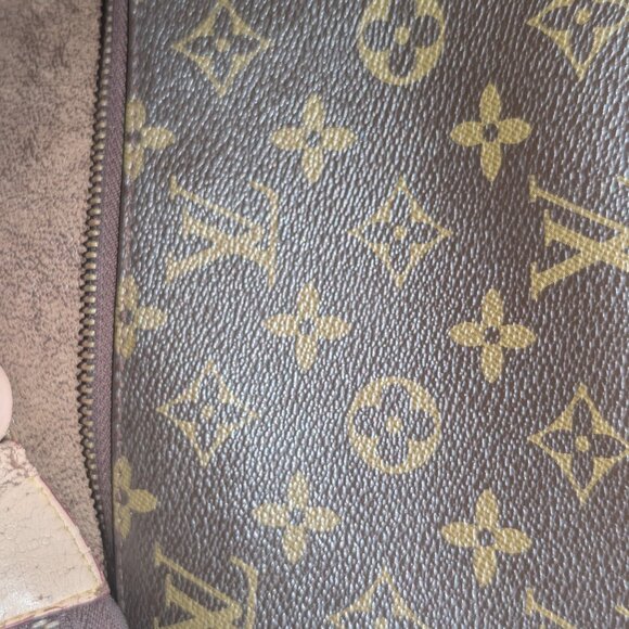 Louis Vuitton Handbags - Louis Vuitton wristlet